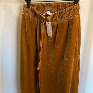 NWT: Elodie Mustard Yellow Velvet Pants